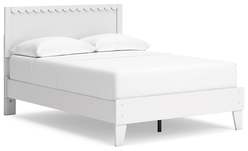 Ashley Express - Hallityn Full Panel Platform Bed with Dresser and Chest